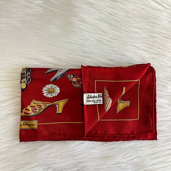 SALVATORE FERRAGAMO CALF LEATHER LONG WALLET AND SILK SCARF BUNDLE - Picture 10 of 15